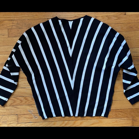 Anthropologie- Moth Brand “Hadley V-Neck Striped Pullover” - Picture 4 of 5